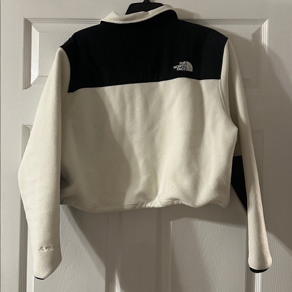 The North Face Black and Cream Fleece pullover - Picture 5 of 6